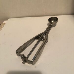 Vintage stainless steel  Ice Cream Scoop- for those warm summer days -used